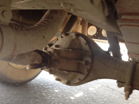 รถบรรทุกท้ายลาด 6ล้อ