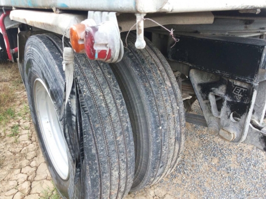 ขายรถพ่วง HINO MEGA เครื่อง 260 แรง ปี 47 กระบะไม่ดัมพ์ ทะเบียนพร้อม