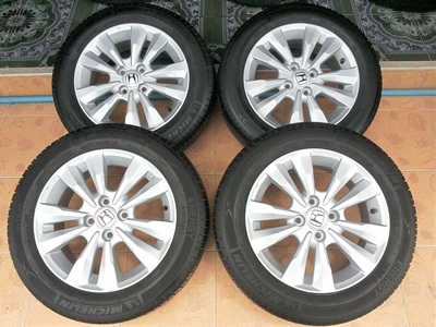 ขายล้อแม็กHONDA CITY ขอบ15 พร้อมยางปี12 4 ล้อ