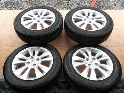 ขายล้อแม็กHONDA CITY ขอบ15 พร้อมยางปี12 4 ล้อ ขายล้อแม็กHONDA CITY ขอบ15 พร้อมยางปี12 4 ล้อ