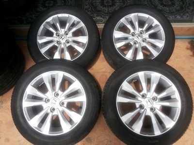 ขายล้อแม็กHONDA CITY ขอบ15 พร้อมยางปี11 4 ล้อ