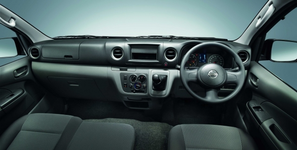 รถตู้ BIG URVAN ใหญ่จริงแรงจริง