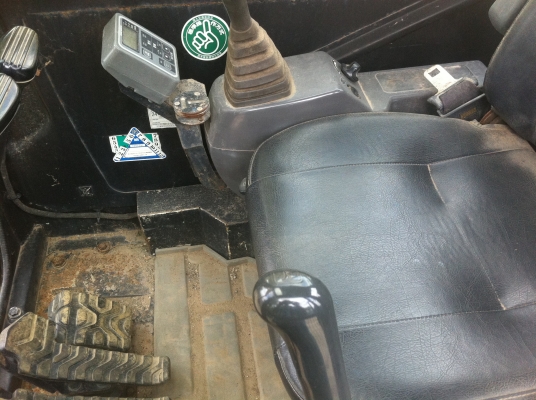 ขายรถแมคโค CAT313C เก่านอกสภาพสวยพร้อมใช้งาน ขายรถแมคโค CAT313C เก่านอกสภาพสวยพร้อมใช้งาน