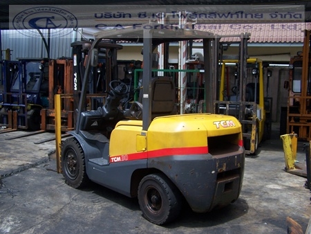 ขายรถ โฟล์คลิฟท์ TCM รุ่น FD30T3