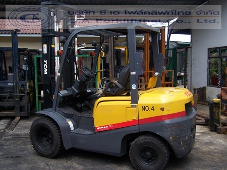 ขายรถ โฟล์คลิฟท์ TCM รุ่น FD30T3