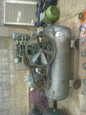 ขาย !! ปั้มลม5แรงไฟ380v.ยี่ห้อฟูจิ ของญี่ปุ่น สภาพดี สีเดิมๆ พร้อมใช้งาน