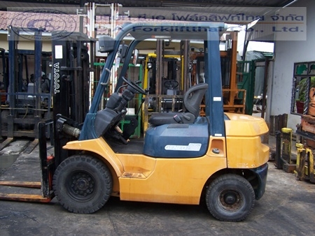 ขายรถ โฟล์คลิฟท์ TOYOTA รุ่น 7-FD25