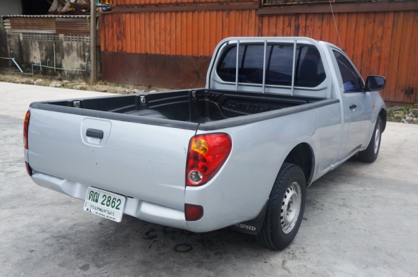 MITSUBISHI TRITON ตอนเดียว ปี 2007 รถสวย พวงมาลัยพาวเวอร์ แอร์เย็น เครื่องเดิมแน่นๆ ช่วงล่างดี รถขับดีมาก มีแม็กไลเนอร์ ภายในสภาพสวย สีสวย รถพร้อมใช้งาน จัดไฟแนนได้