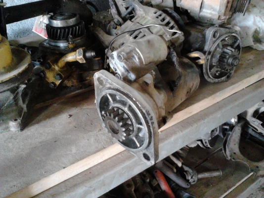 มอร์เตอร์ สตาร์ท 15ฟันเพื่องของเครื่อง 4d84 Komatsu PC40-45 มอร์เตอร์ สตาร์ท 15ฟันเพื่องของเครื่อง 4d84 Komatsu PC40-45