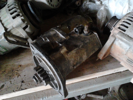 มอร์เตอร์ สตาร์ท 15ฟันเพื่องของเครื่อง 4d84 Komatsu PC40-45 มอร์เตอร์ สตาร์ท 15ฟันเพื่องของเครื่อง 4d84 Komatsu PC40-45