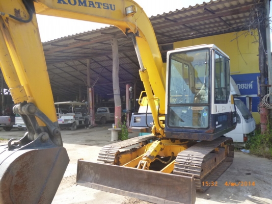 ขาย รถขุด KOMATSU PC60-6 รุ่น มีใบเกรดดันดิน ขาย รถขุด KOMATSU PC60-6 รุ่น มีใบเกรดดันดิน