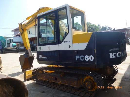 ขาย รถขุด KOMATSU PC60-6 รุ่น มีใบเกรดดันดิน ขาย รถขุด KOMATSU PC60-6 รุ่น มีใบเกรดดันดิน