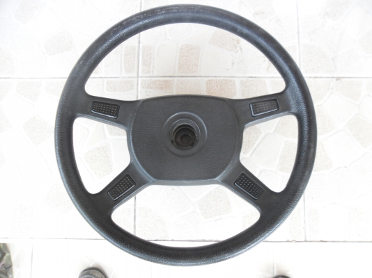 BMW e30  พวงมาลัย 500 บ  สวยๆ