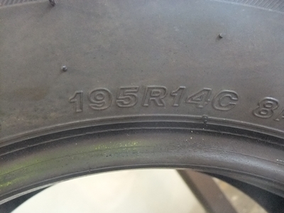 ยาง Firestone 195R14 ปี 12