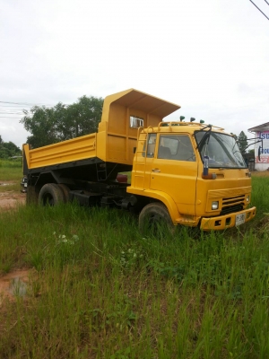 ขายรถบรรทุกดั๊มพ์ 6 ล้อใหญ่ 350,000