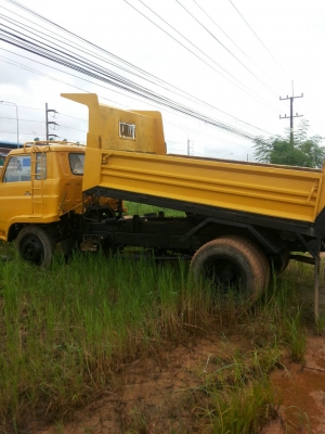 ขายรถบรรทุกดั๊มพ์ 6 ล้อใหญ่ 350,000