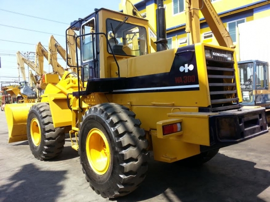 WA300-1-30553 รถตักKOMATSU ถึงไทยเร็วๆนี้ครับ WA300-1-30553 รถตักKOMATSU ถึงไทยเร็วๆนี้ครับ