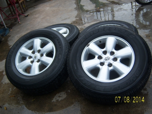 แม็กพร้อมยาง 265 65 17 1ชุด