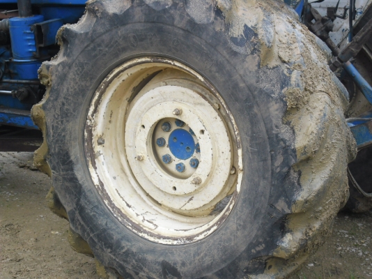 FORD6600 เสื้อลาย