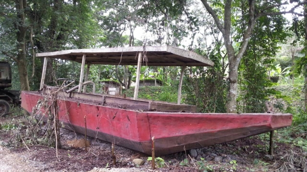 ขายเรือ ยาว 9 เมตร กว้าง 3 เมตร EH700 ราคา 180,000