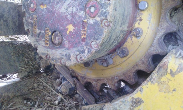 รถเกี่ยวข้าวเกษตรพัฒนาไอ้หนุ่มไวไฟ อุ้มข้าว 2 ตัน เครื่องฮีโน่ 220 แรงม้า.