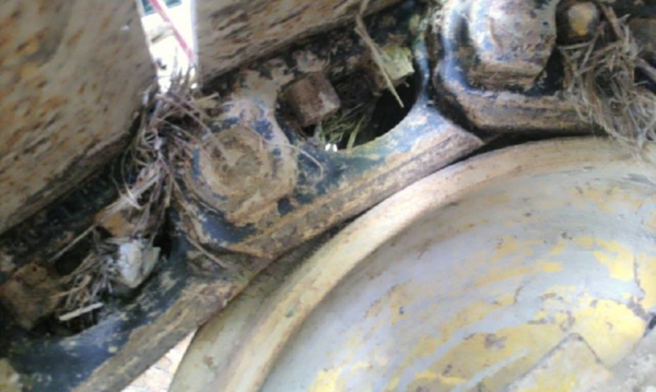 รถเกี่ยวข้าวเกษตรพัฒนาไอ้หนุ่มไวไฟ อุ้มข้าว 2 ตัน เครื่องฮีโน่ 220 แรงม้า.