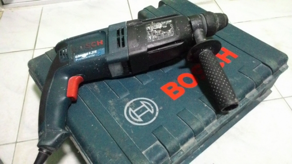 สว่านระบบโรตารี่ยี่ห้อ BOSCH 2-26DE ทำงาน3 ระบบ พร้อมใช้งานครับ สว่านระบบโรตารี่ยี่ห้อ BOSCH 2-26DE ทำงาน3 ระบบ พร้อมใช้งานครับ