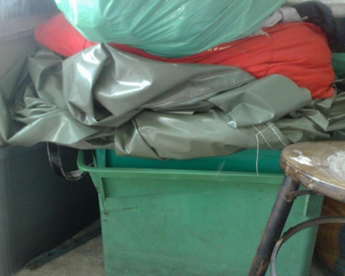 ขายเต็นท์ผ้าใบ ขนาดกว้าง 2.30 เมตร ยาว 7 เมตร ทรงโค้ง ใช้มาเดือนกว่า