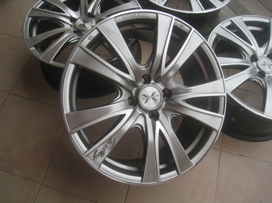 ขายล้อแม็กมือ2 maverick 17"x7.5" et42 4 รู 100 ล้างหน้าเคลือบแล็คเกอร์ใหม่ สีเดิม ไม่มีซ่อม สีไฮเปอร์ซิลเวอร์หน้าเงา ขายล้อแม็กมือ2 maverick 17"x7.5" et42 4 รู 100 ล้างหน้าเคลือบแล็คเกอร์ใหม่ สีเดิม ไม่มีซ่อม สีไฮเปอร์ซิลเวอร์หน้าเงา