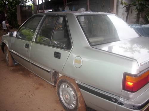 ขายรถ MITSUBISHI  LANCER ช่วงล่างดี เครื่องดี เกียร์ธรรมดา แอร์เย็น เครื่องเสียงครบ ทะเบียนมีครบ