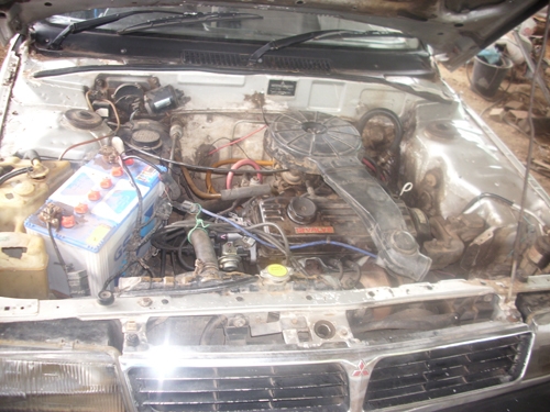 ขายรถ MITSUBISHI  LANCER ช่วงล่างดี เครื่องดี เกียร์ธรรมดา แอร์เย็น เครื่องเสียงครบ ทะเบียนมีครบ