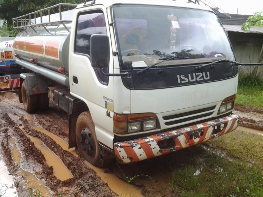 NPR 66LX5T ปี40 เครื่องฝาขาว 120 แรงม้า 4HFI ถังน้ำมัน7000ลิตร เฟืองท้ายเอฟ มีแอร์