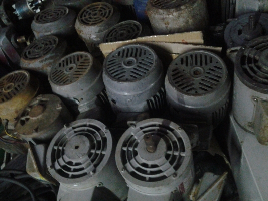 ขาย !! มอเตอร์ 1 hp.380v.รอบ1450ยี่ห้อ โตชิบ้า พร้อมใช้งาน