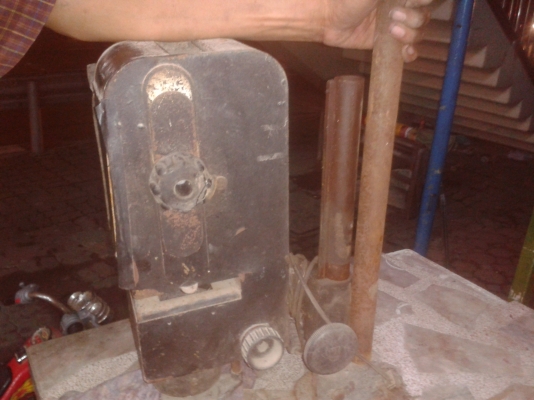 ขายอุปกรเกี่ยวกับกล้องเก่ามากอิตตาลี่ 1500 บาท