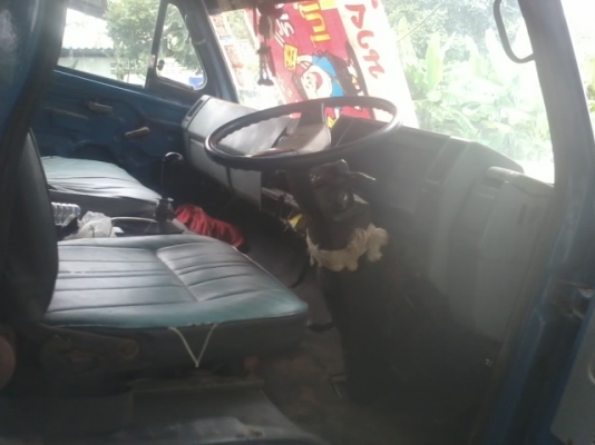 ขายหกล้อ ISUZU NPR 115 ราคา340000 แบ่งจ่าย2งวดได้วิ่งงานทุกวัน