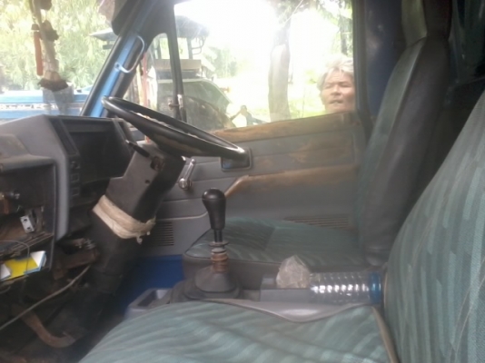 ขายหกล้อ ISUZU NPR 115 ราคา340000 แบ่งจ่าย2งวดได้วิ่งงานทุกวัน