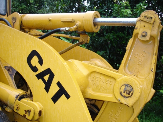 ขายรถตัก CAT-926E  สภาพพร้อมใช้งานราคาไม่แพงสนใจติดต่อ 081-9485494