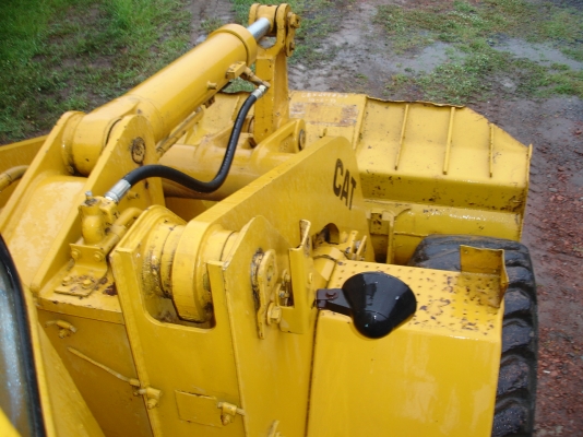 ขายรถตัก CAT-926E  สภาพพร้อมใช้งานราคาไม่แพงสนใจติดต่อ 081-9485494