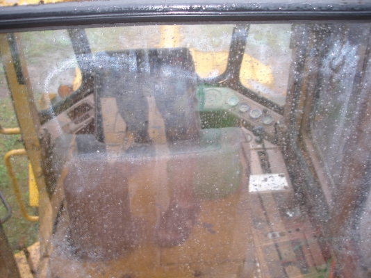 ขายรถตัก CAT-926E  สภาพพร้อมใช้งานราคาไม่แพงสนใจติดต่อ 081-9485494