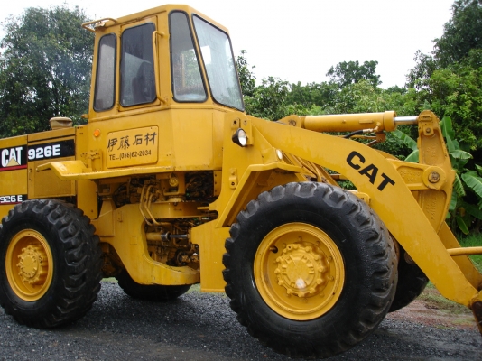 ขายรถตัก CAT-926E  สภาพพร้อมใช้งานราคาไม่แพงสนใจติดต่อ 081-9485494