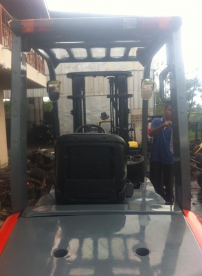 ขายด่วนน!! TOYOTA รุ่น 8 FD35J เสา 3 เมตร เกียร์ Auto มี Side shift