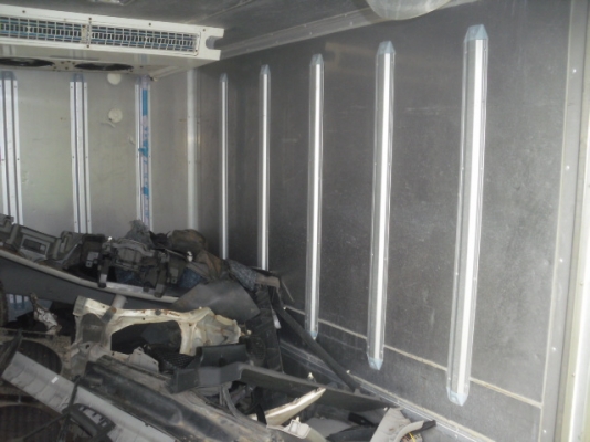 ตู้ทึบสแตนเลสมีแอร์ภายในสวยมีรอยทีมุมด้านอกนิดหน่อย ตู้ทึบสแตนเลสมีแอร์ภายในสวยมีรอยทีมุมด้านอกนิดหน่อย