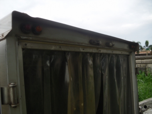 ตู้ทึบสแตนเลสมีแอร์ภายในสวยมีรอยทีมุมด้านอกนิดหน่อย ตู้ทึบสแตนเลสมีแอร์ภายในสวยมีรอยทีมุมด้านอกนิดหน่อย