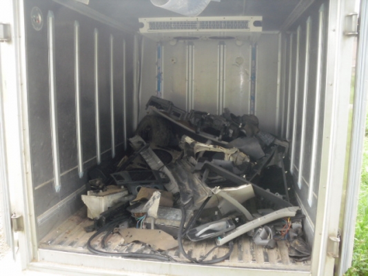 ตู้ทึบสแตนเลสมีแอร์ภายในสวยมีรอยทีมุมด้านอกนิดหน่อย ตู้ทึบสแตนเลสมีแอร์ภายในสวยมีรอยทีมุมด้านอกนิดหน่อย