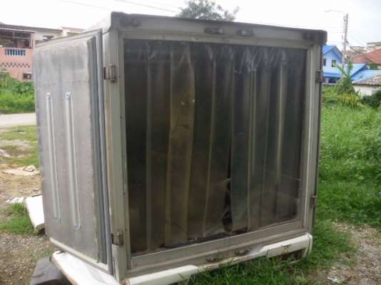 ตู้ทึบสแตนเลสมีแอร์ภายในสวยมีรอยทีมุมด้านอกนิดหน่อย ตู้ทึบสแตนเลสมีแอร์ภายในสวยมีรอยทีมุมด้านอกนิดหน่อย