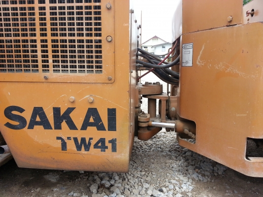 SAKAI TW41 รถบดสั่นสะเทือน 4ตัน เก่าญี่ปุ่น 090-986-2521 อ๊อบ