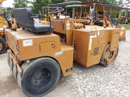 SAKAI TW41 รถบดสั่นสะเทือน 4ตัน เก่าญี่ปุ่น 090-986-2521 อ๊อบ