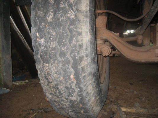 หัวยาวเหล็ก  ไม่ดัมพ์   ราคา 215,000  บาท