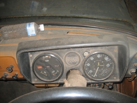 หัวยาวเหล็ก  ไม่ดัมพ์   ราคา 215,000  บาท