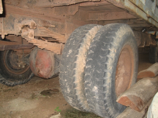 หัวยาวเหล็ก  ไม่ดัมพ์   ราคา 215,000  บาท